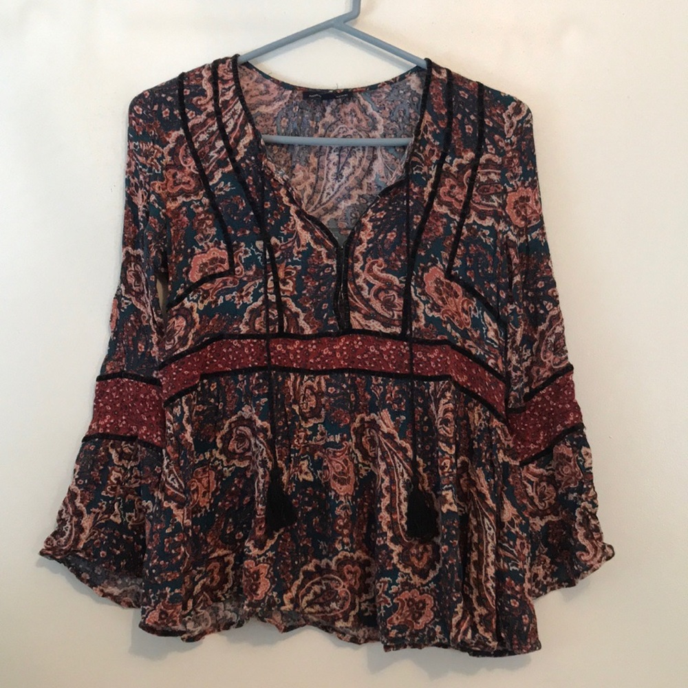 AMERICAN EAGLE flowy top